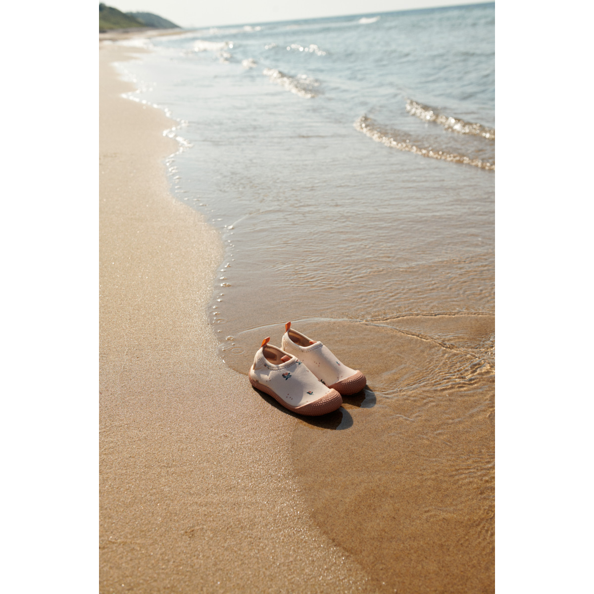Liewood Chaussures de mer SANJIA - Peach / Sea shell - CHAUSSURE DE NATATION