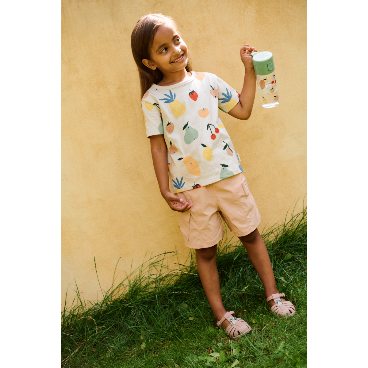 Liewood Bouteille en Tritan CLEMENCE - Fruit / Sandy - Goude eau