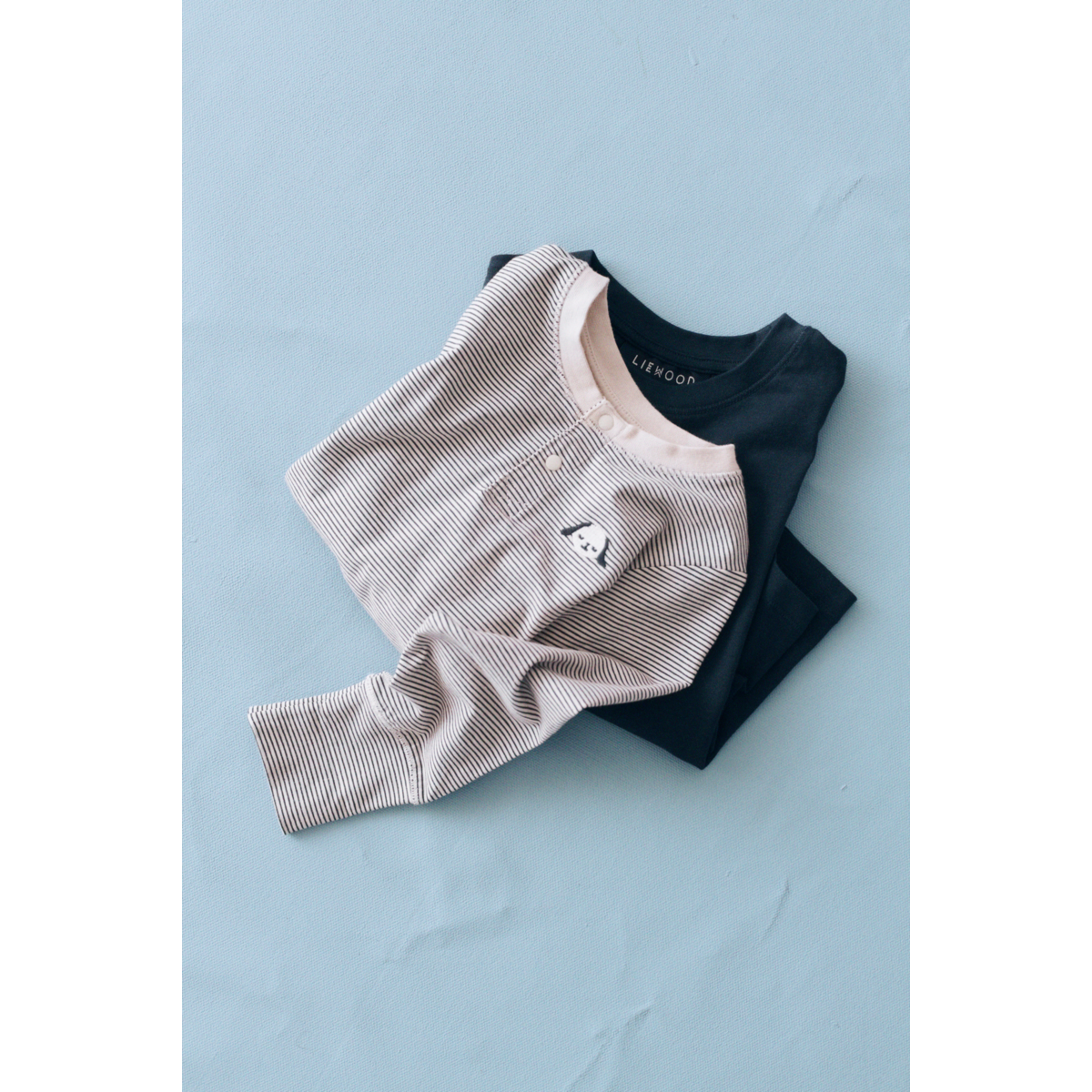 Liewood Pyjama rayé WILHELM Grow - Y/D Sandy / Classic navy stripe - Ensemble pyjama